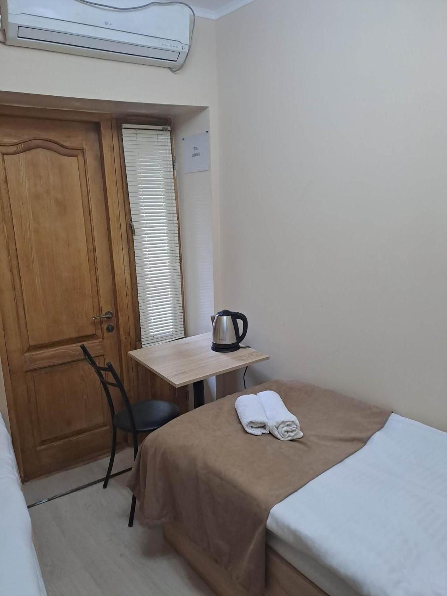 Apartment On Xancteli Tbilisi Exteriör bild